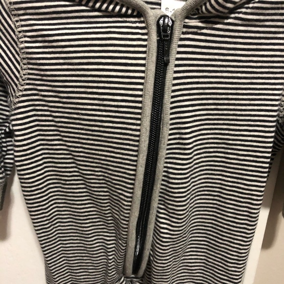 Lilly + Sid bodysuit with hood size 6-12 months - Picture 3 of 6